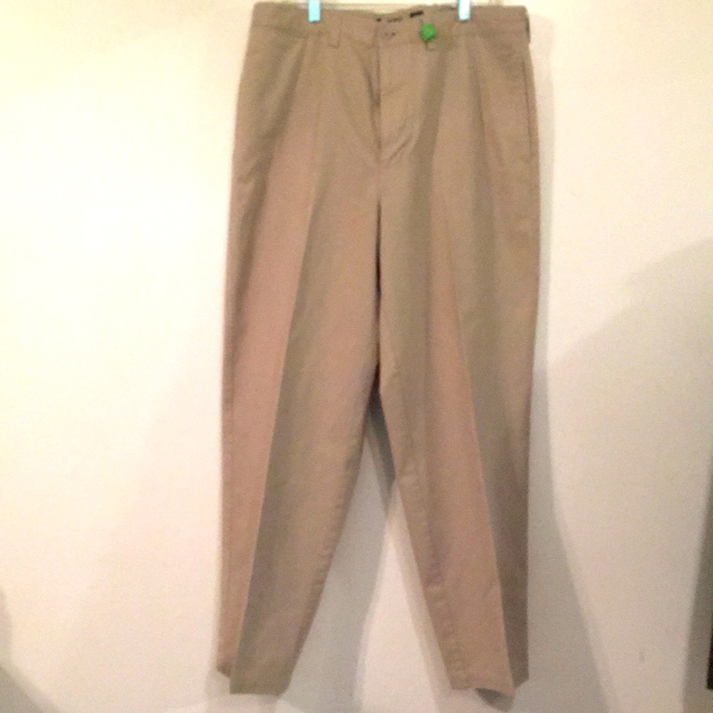 ALK Authentic Laundered Khakis Men’s Pants Size 34/30 Like NEW Dry cleaned Nice